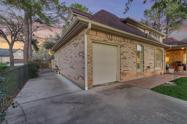 147 Sunnyvale W, Montgomery, TX 77356