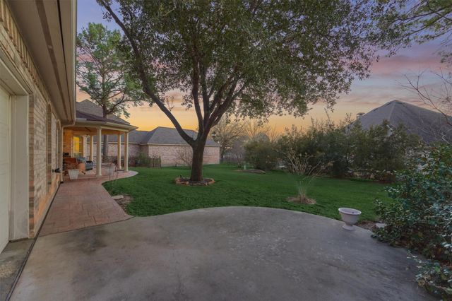 147 Sunnyvale W, Montgomery, TX 77356