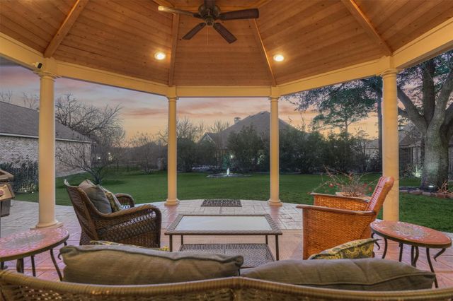 147 Sunnyvale W, Montgomery, TX 77356