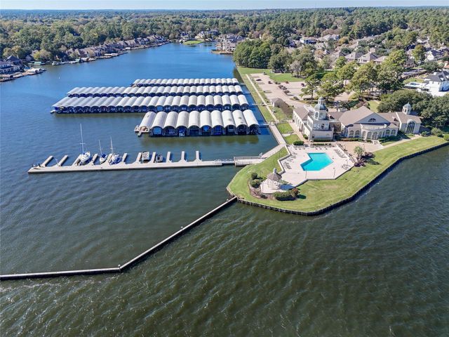 147 Sunnyvale W, Montgomery, TX 77356