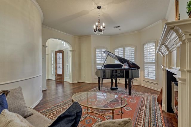 147 Sunnyvale W, Montgomery, TX 77356