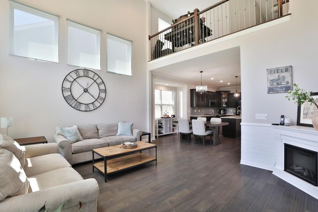 384 Junction Crossing Drive, Columbus, OH 43213