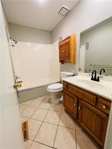 5821 Marion Avenue, Kansas City, MO 64133