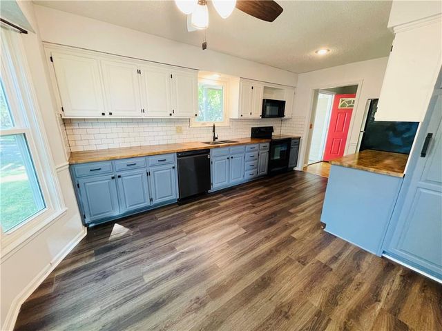 5821 Marion Avenue, Kansas City, MO 64133