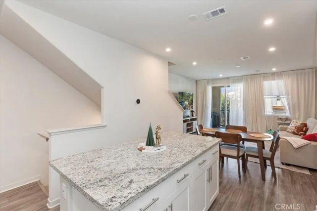 129 Dove Lndg, Covina, CA 91722