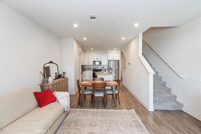 129 Dove Lndg, Covina, CA 91722