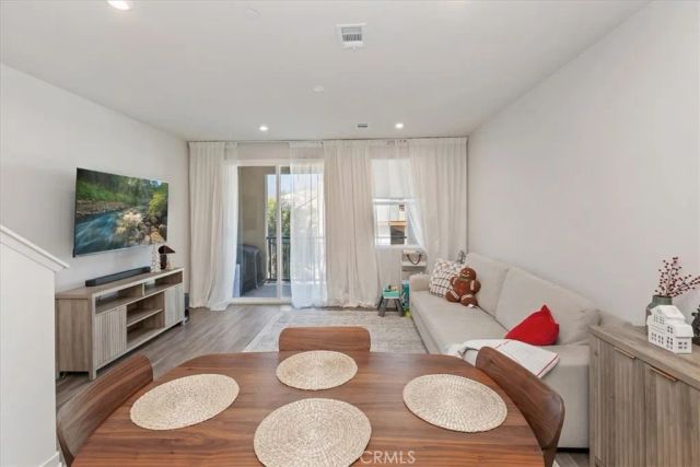 129 Dove Lndg, Covina, CA 91722