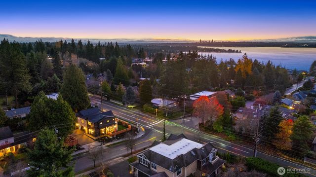 5916 10805 108th Avenue NE, Kirkland, WA 98033