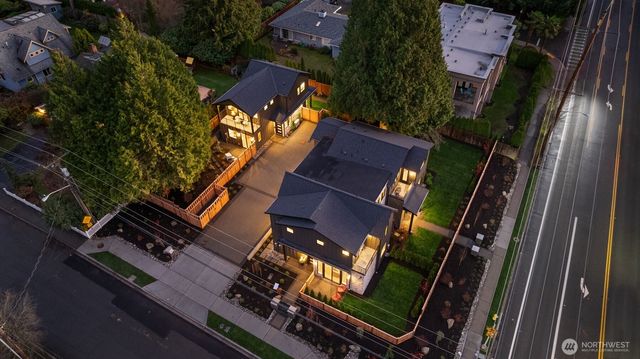 5916 10805 108th Avenue NE, Kirkland, WA 98033