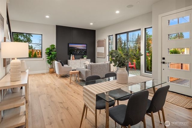 5916 10805 108th Avenue NE, Kirkland, WA 98033