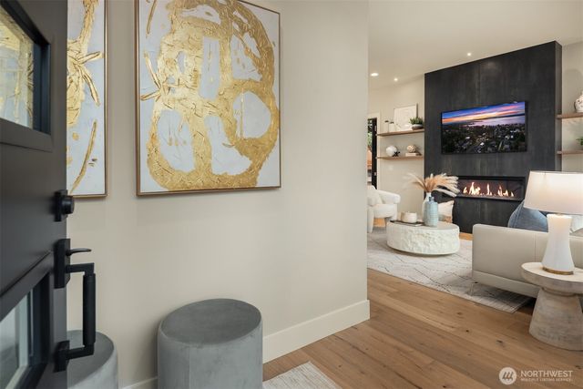 5916 10805 108th Avenue NE, Kirkland, WA 98033