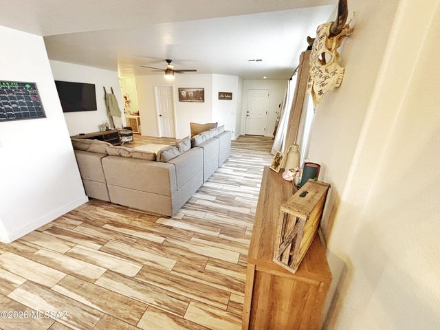 10883 S Sky Kristen Loop, Vail, AZ 85641