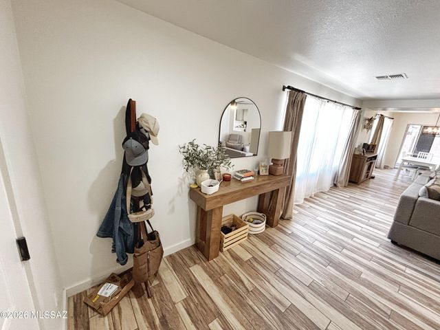 10883 S Sky Kristen Loop, Vail, AZ 85641