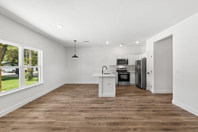 914 Barrow Street 1-10, Fort Walton Beach, FL 32547