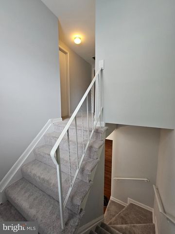 9657 LINDENBROOK ST, Fairfax, VA 22031
