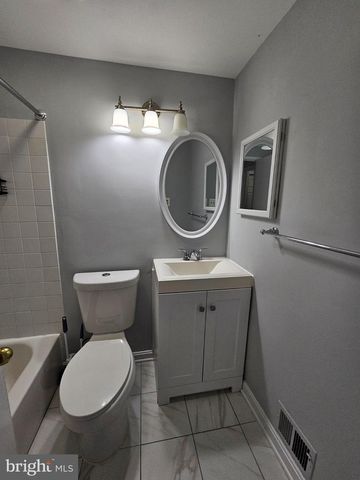 9657 LINDENBROOK ST, Fairfax, VA 22031