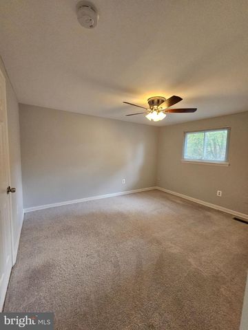 9657 LINDENBROOK ST, Fairfax, VA 22031