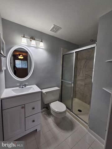 9657 LINDENBROOK ST, Fairfax, VA 22031