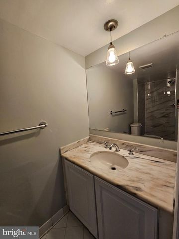 9657 LINDENBROOK ST, Fairfax, VA 22031