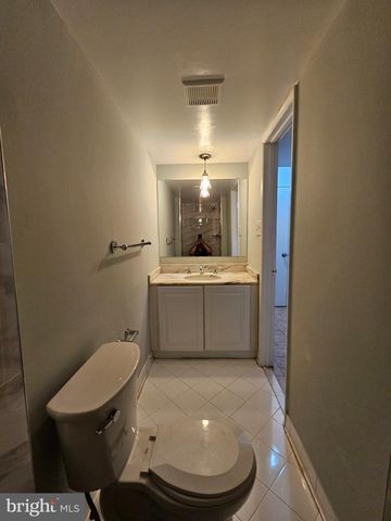 9657 LINDENBROOK ST, Fairfax, VA 22031