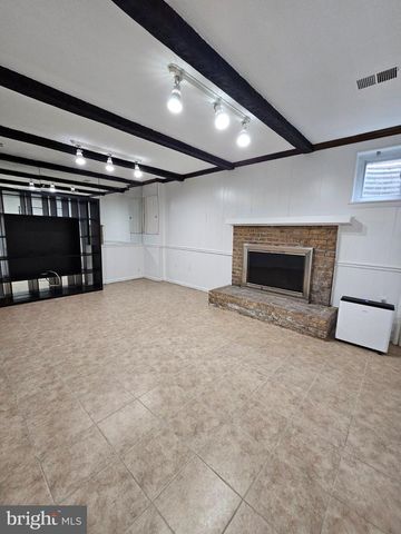 9657 LINDENBROOK ST, Fairfax, VA 22031