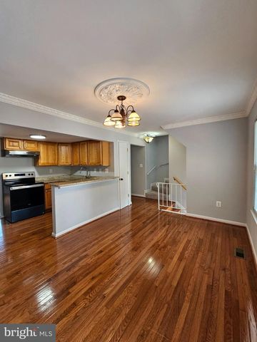 9657 LINDENBROOK ST, Fairfax, VA 22031