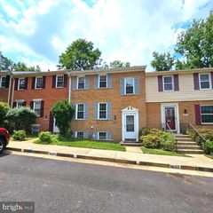 9657 LINDENBROOK ST, Fairfax, VA 22031