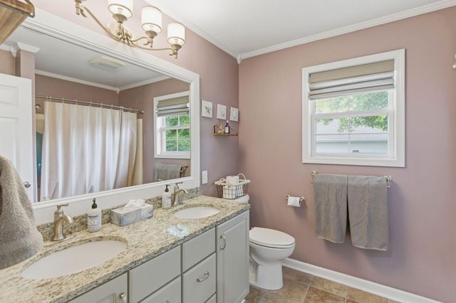 810 SHAKERTOWN WAY, Columbia, MO 65203