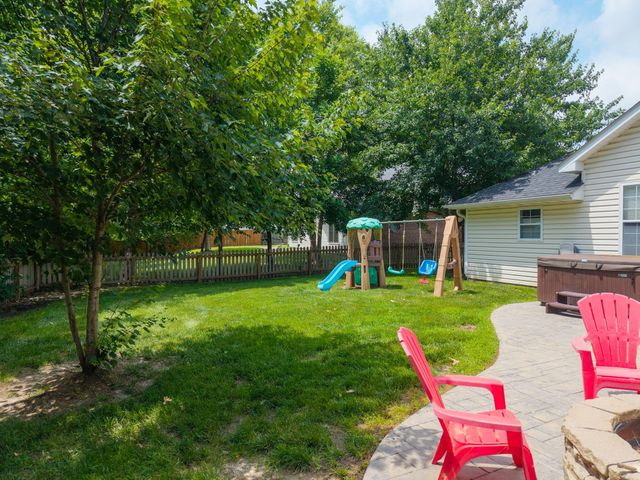 810 SHAKERTOWN WAY, Columbia, MO 65203