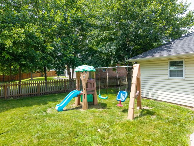 810 SHAKERTOWN WAY, Columbia, MO 65203