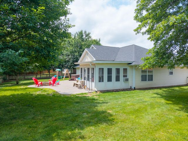810 SHAKERTOWN WAY, Columbia, MO 65203