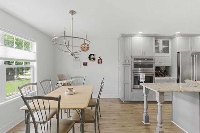 810 SHAKERTOWN WAY, Columbia, MO 65203
