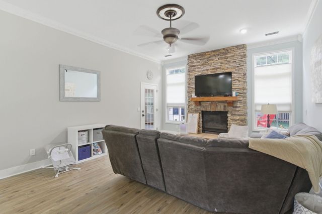 810 SHAKERTOWN WAY, Columbia, MO 65203