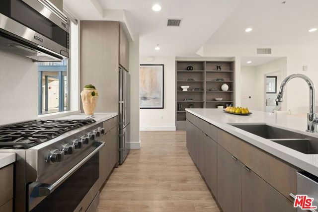 2300 Wilshire Blvd 201, Santa Monica, CA 90403
