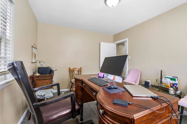 1532 11th Ave E, Twin Falls, ID 83301