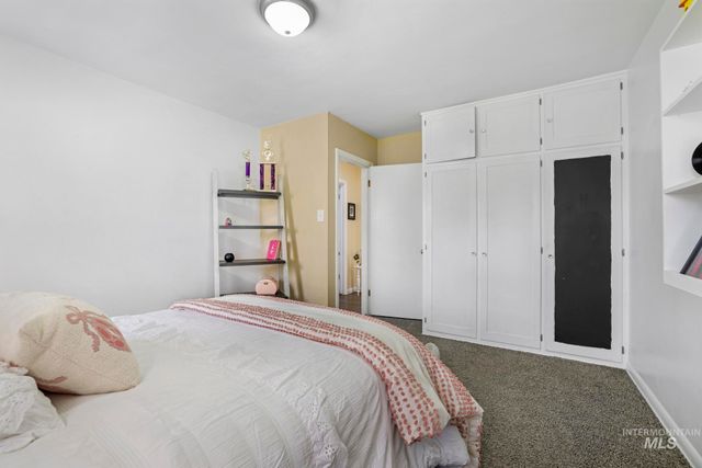 1532 11th Ave E, Twin Falls, ID 83301