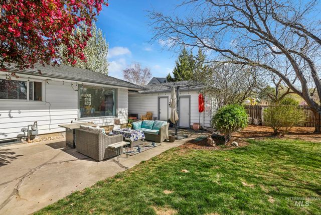 1532 11th Ave E, Twin Falls, ID 83301