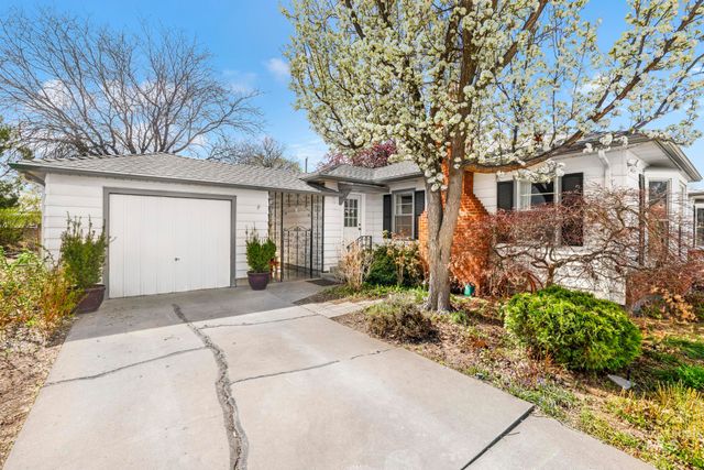 1532 11th Ave E, Twin Falls, ID 83301