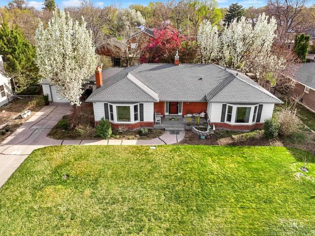 1532 11th Ave E, Twin Falls, ID 83301