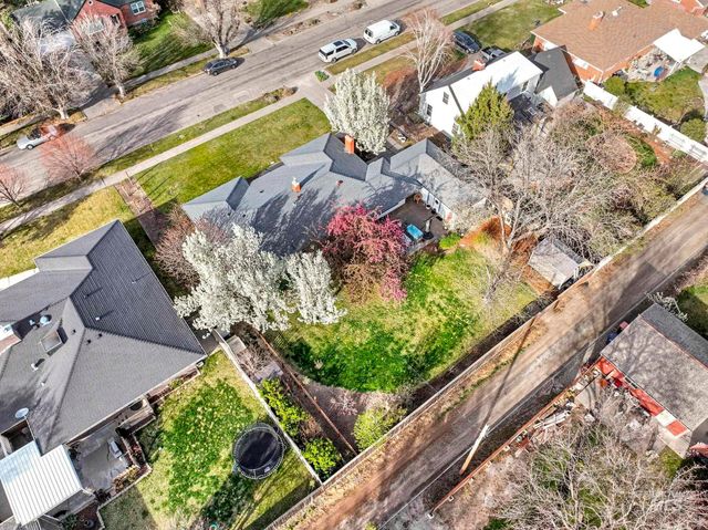 1532 11th Ave E, Twin Falls, ID 83301