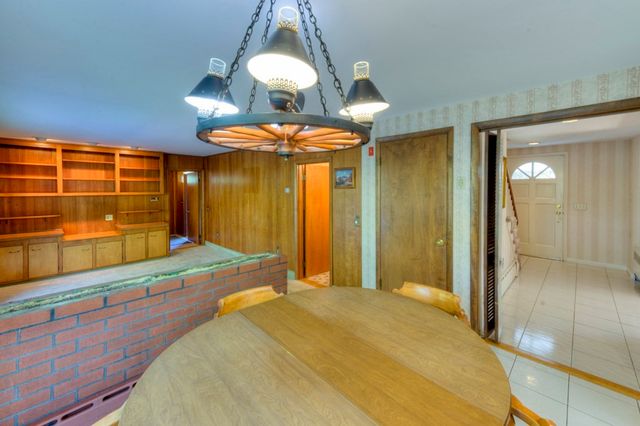 20 Dubiel Dr, Worcester, MA 01609