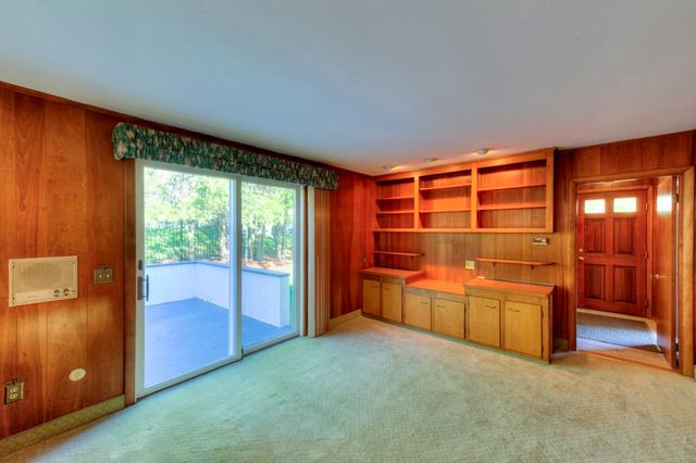 20 Dubiel Dr, Worcester, MA 01609