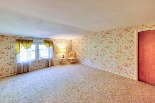 20 Dubiel Dr, Worcester, MA 01609
