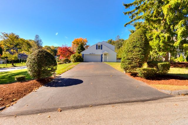 20 Dubiel Dr, Worcester, MA 01609