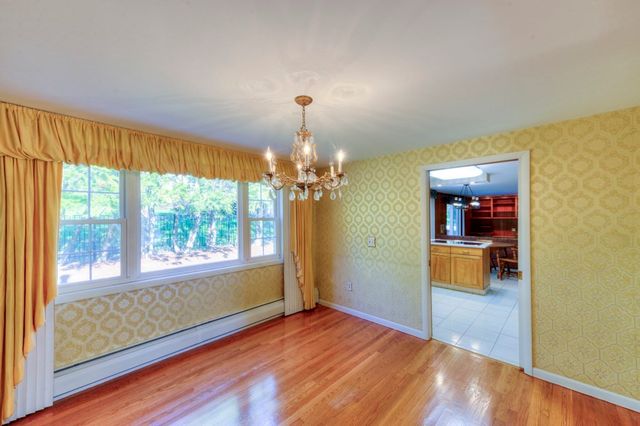 20 Dubiel Dr, Worcester, MA 01609