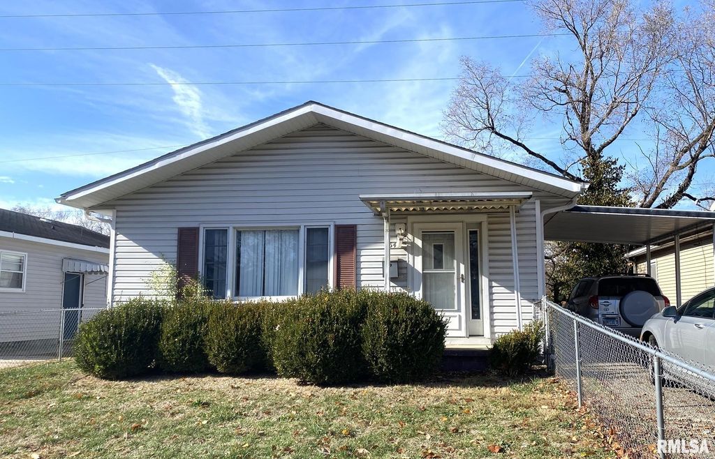 2545 BURTON Drive, Springfield, IL 62703