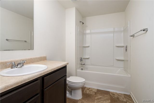 16404 Waterbury, Moundville, AL 35474