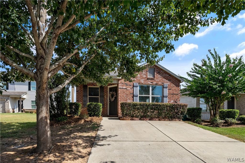 16404 Waterbury, Moundville, AL 35474