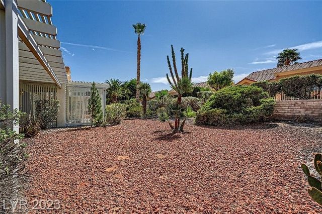 8805 Sundial Drive, Las Vegas, NV 89134