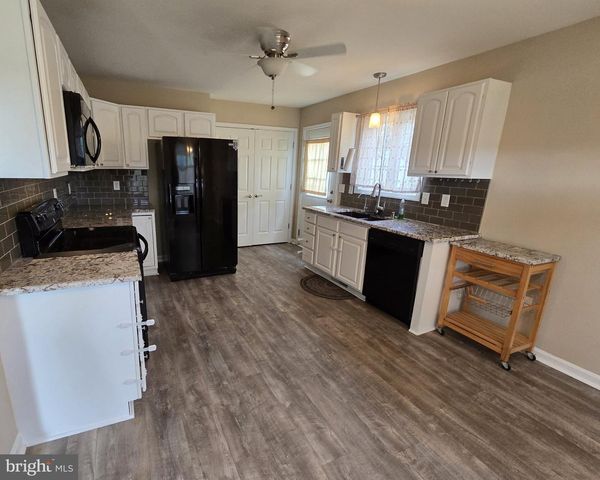 8981 SHARPTOWN RD, Laurel, DE 19956